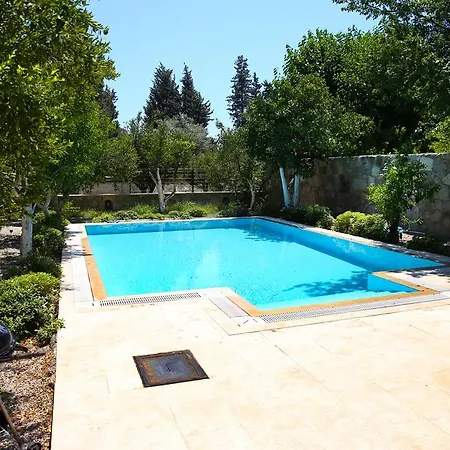 Villa High Privacy Three Bedroom Bd484 *