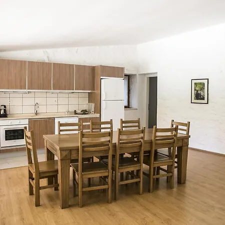 High Privacy Three Bedroom Bd484 Ortakent
