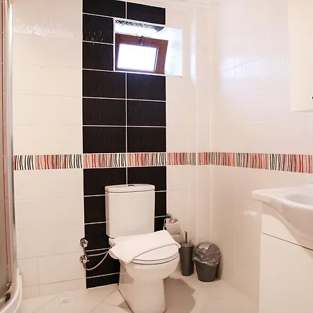 Villa High Privacy Three Bedroom Bd484 *